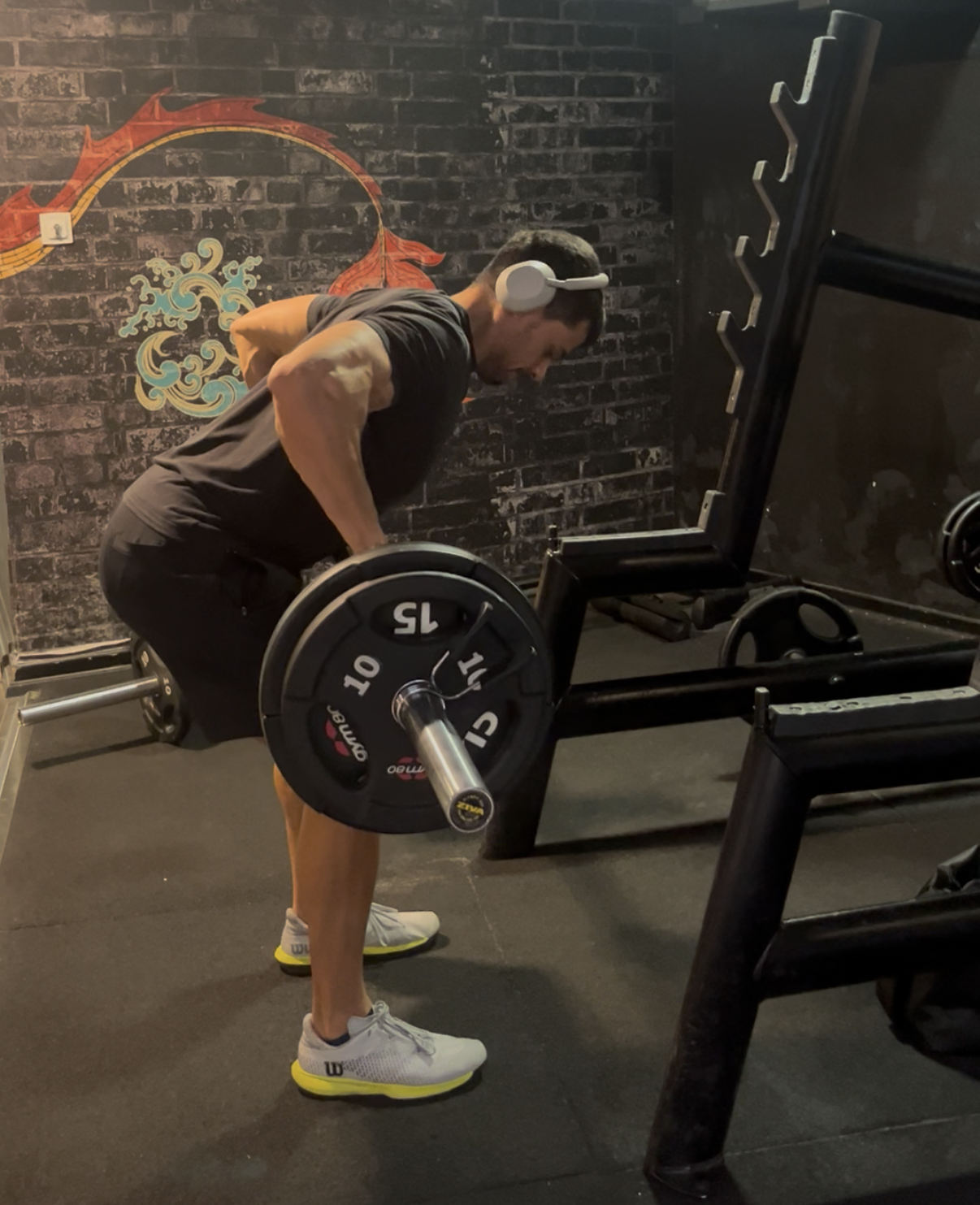 André training at the gym